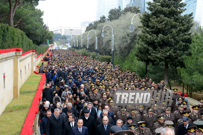 Azerbaijanis honor January 20 tragedy victims. Baku, 20 Jan. 2017