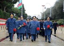 Azerbaijanis honor January 20 tragedy victims