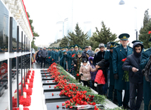 Azerbaijanis honor January 20 tragedy victims