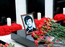 Azerbaijanis honor January 20 tragedy victims