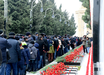 Azerbaijanis honor January 20 tragedy victims