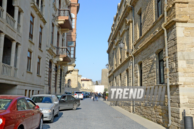 A stroll in the "Icheri Sheher" Historical and Architectural Reserve. Azerbaijan, 11 march, 2017