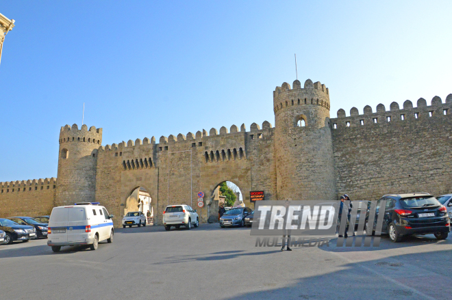 A stroll in the "Icheri Sheher" Historical and Architectural Reserve. Azerbaijan, 11 march, 2017