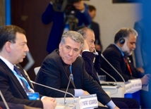 На IV Всемирном форуме по межкультурному диалогу в Баку.