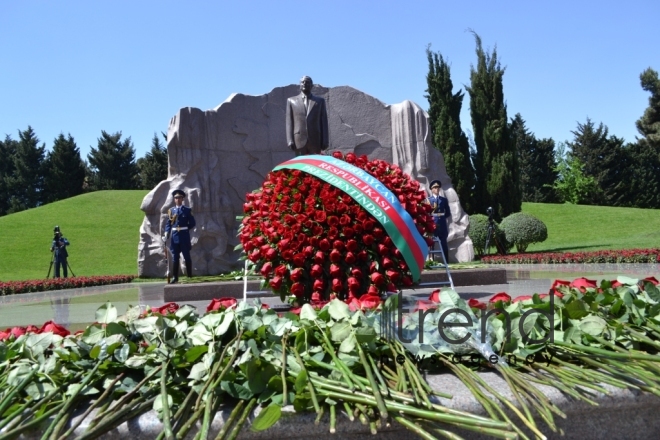 Azerbaijanis mark 94th birthday anniversary of National Leader Heydar Aliyev. Baku, may 10, 2017