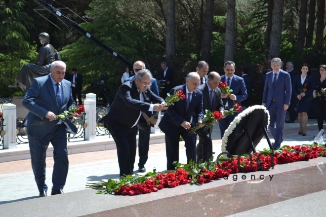 Azerbaijanis mark 94th birthday anniversary of National Leader Heydar Aliyev. Baku, may 10, 2017