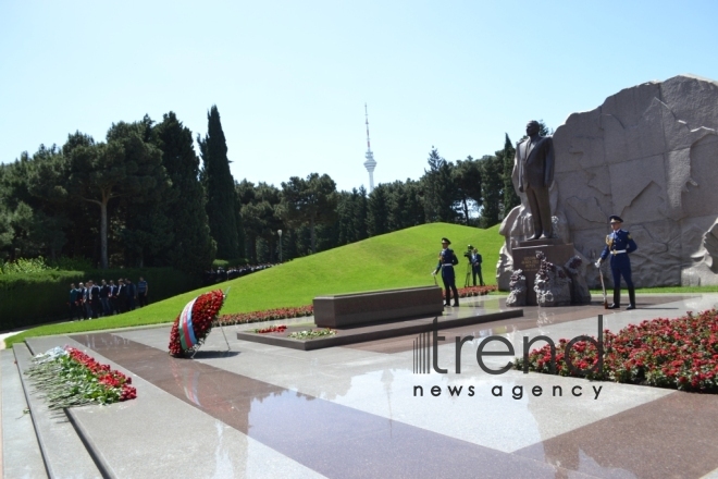 Azerbaijanis mark 94th birthday anniversary of National Leader Heydar Aliyev. Baku, may 10, 2017