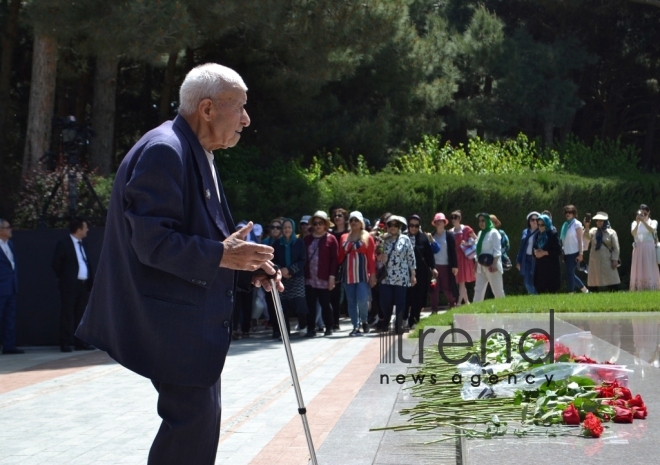 Azerbaijanis mark 94th birthday anniversary of National Leader Heydar Aliyev. Baku, may 10, 2017