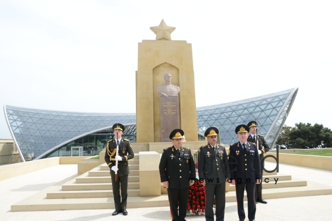 Общественность Азербайджана отмечает День Победы. Баку, Азербайджан, 9 мая, 2017
