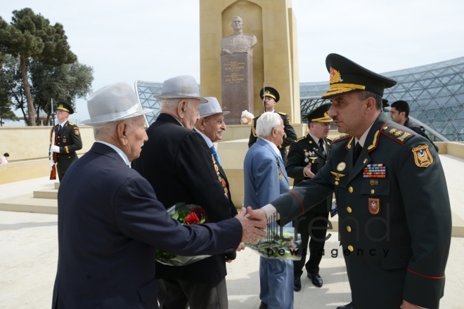 Azərbaycan ictimaiyyəti faşizm üzərində Qələbənin 72-ci ildönümünü qeyd edir. Bakı, 9 may 2017