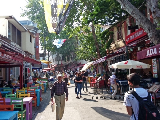 Böyük Adada gəzinti, İstanbul, Türkiyə, 8 iyun, 2017