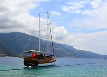  Ölüdeniz national park (Blue Lagoon) - at the intersection point of the Aegean Sea and the Mediterranean Sea.