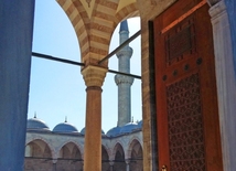 Suleymaniye - the largest mosque in Istanbul