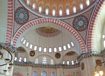 Suleymaniye - the largest mosque in Istanbul