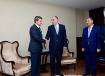 Azerbaijani, Turkmen FMs mulling co-op prospects. 