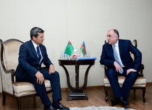 Azerbaijani, Turkmen FMs mulling co-op prospects. 