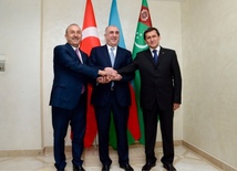 Azerbaijani, Turkmen, Turkish FMs mull preparation for summit of presidents