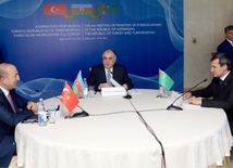 Azerbaijani, Turkmen, Turkish FMs mull preparation for summit of presidents