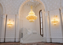 Мечеть Гейдара - самая большая мечеть Кавказа