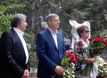 Legendary singer and composer Muslim Magomayev was commemorated in the Alley of Honor in Baku