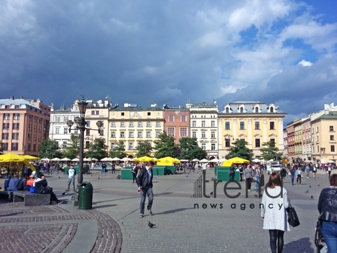 Krakovun qəlbində - Bazar meydanı (Rynek Glowny). Polşa, Krakov, 14 sentyabr 2017