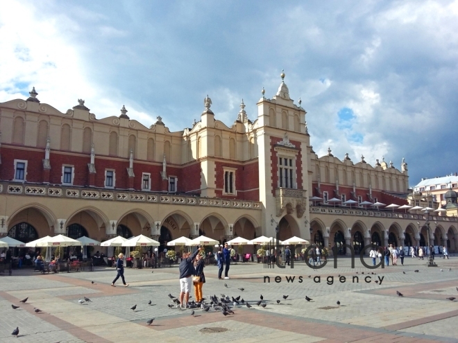 Krakovun qəlbində - Bazar meydanı (Rynek Glowny). Polşa, Krakov, 14 sentyabr 2017