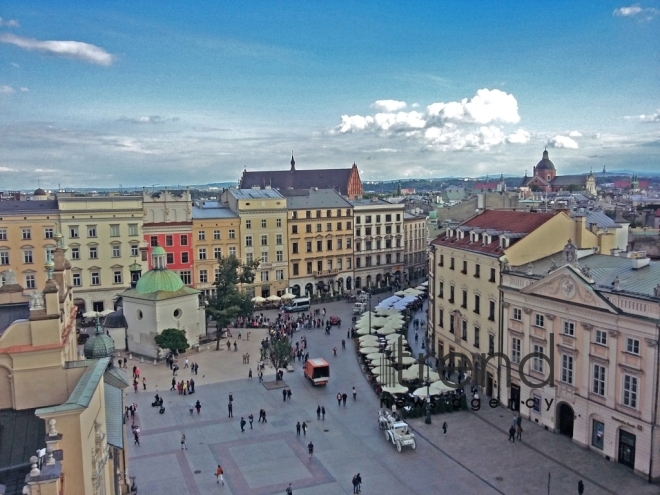 Krakovun qəlbində - Bazar meydanı (Rynek Glowny). Polşa, Krakov, 14 sentyabr 2017