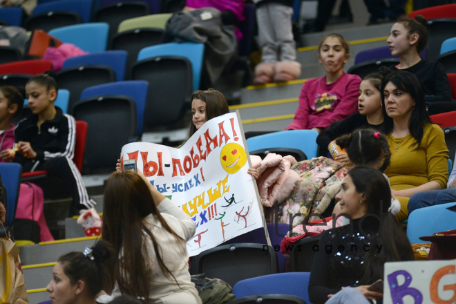 Bakıda gimnastikanın üç növü üzrə yarışlar keçirilir. Azərbaycan, Bakı, 8 dekabr, 2017