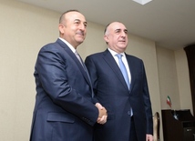 В Баку встретились главы МИД Азербайджана, Турции и Ирана