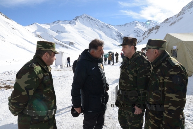 FHN Quba rayonunda itkin düşmüş alpinistlərin axtarışını davam edir. Azərbaycan, Quba, 9 yanvar, 2018