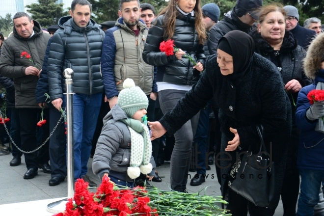 В Азербайджане чтят память жертв трагедии 20 Января. Азербайджан, Баку, 20 января, 2018