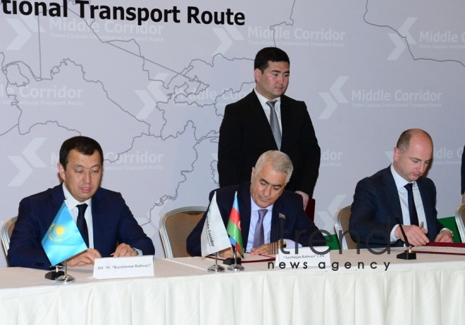 Участники Транскаспийского международного маршрута утвердили в Баку новые тарифы. Азербайджан, Баку, 8 мая  2018
