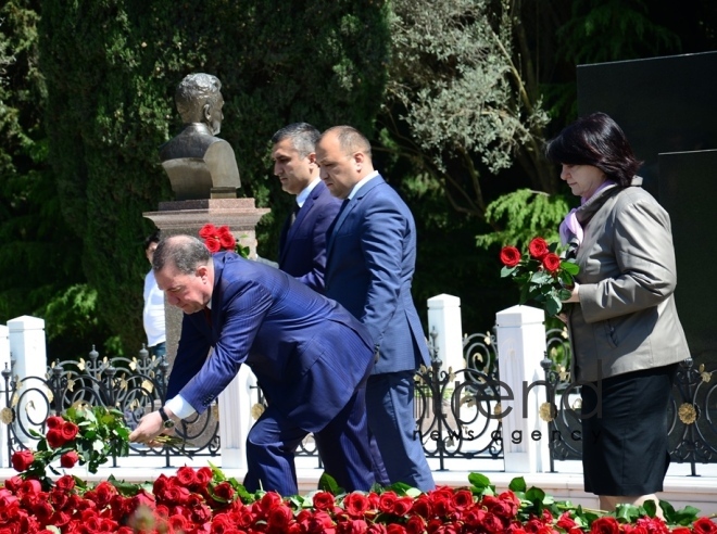 Azerbaijanis mark 95th birthday anniversary of National Leader  Heydar Aliyev . Azerbaijan, Baku, may 10. 2018