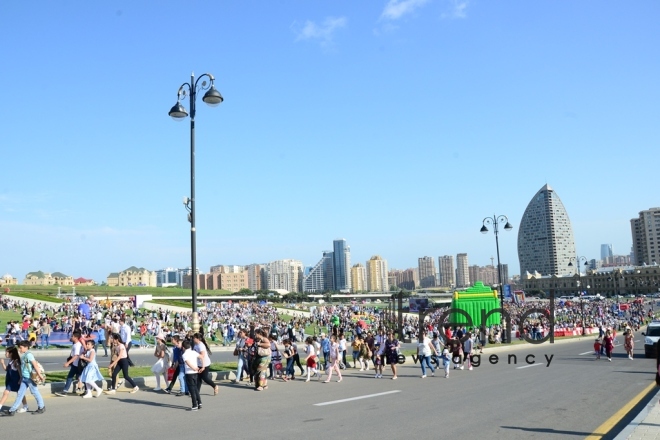 Детский фестиваль в парке Центра Гейдара Алиева  Азербайджан, Баку,  1 июня 2018 