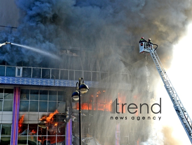 Пожар в торговом центре в Баку.Азербайджан Баку 26 март 2019