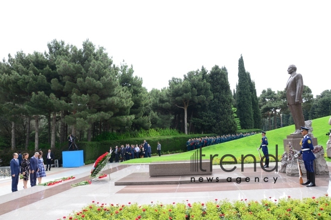 Azerbaijanis mark 96th birthday anniversary of National Leader Heydar Aliyev . Azerbaijan, Baku, may. 10.  2019
