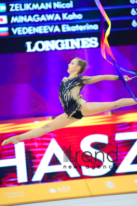 Bədii gimnastika üzrə 37-ci dünya çempionatının 4-cü günü start götürüb.Azərbaycan, Bakı, 19 sentyabr 2019