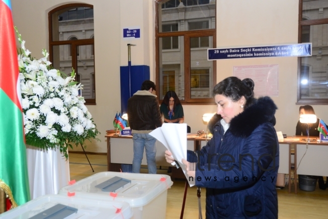 В Азербайджане стартовали муниципальные выборы.Азербайджан Баку 23 декабря 2019
 