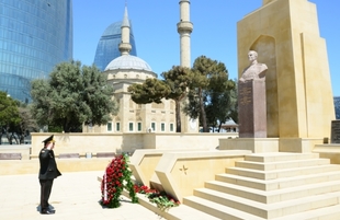 Azərbaycan ictimaiyyəti 9 May   faşizm üzərində Qələbənin 75-ci ildönümünü qeyd edir.Azərbaycan Bakı 9 may 2020