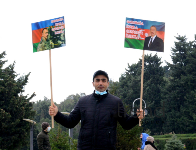 Lachin residents visit Alley of Martyrs in Azerbaijans Baku  Azerbaijan Baku  1 december 2020                                           
