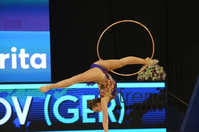 Milli Gimnastika Arenasında bədii gimnastika üzrə Dünya Kubokunun birinci günü başlayıb.Azərbaycan Bakı 7 маy 2021