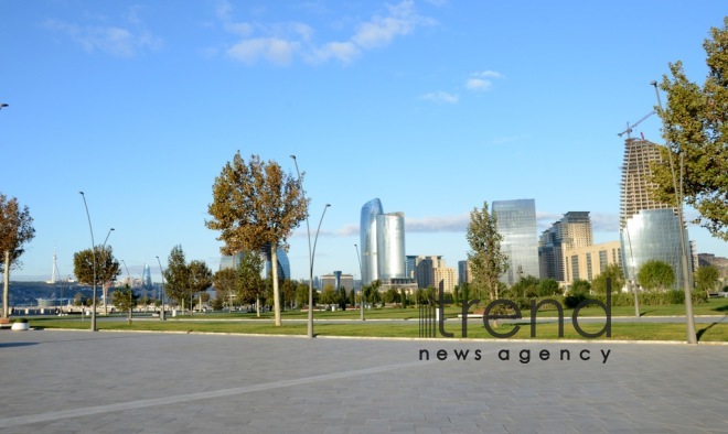 Бульвар Баку Белый город  Азербайджан  Баку  28 октября 2021  


