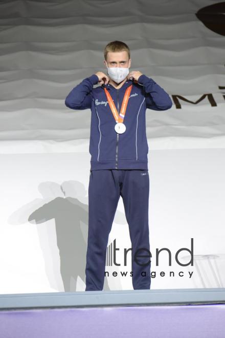 Азербайджанский гимнаст Михаил Малкин завоевал серебро на ЧМ в Баку Азербайджан Баку 21 ноября 2021
