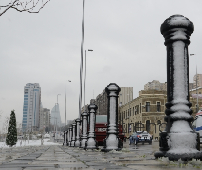 Снежные пейзажи Баку Азербайджан Баку 14 января 2022
