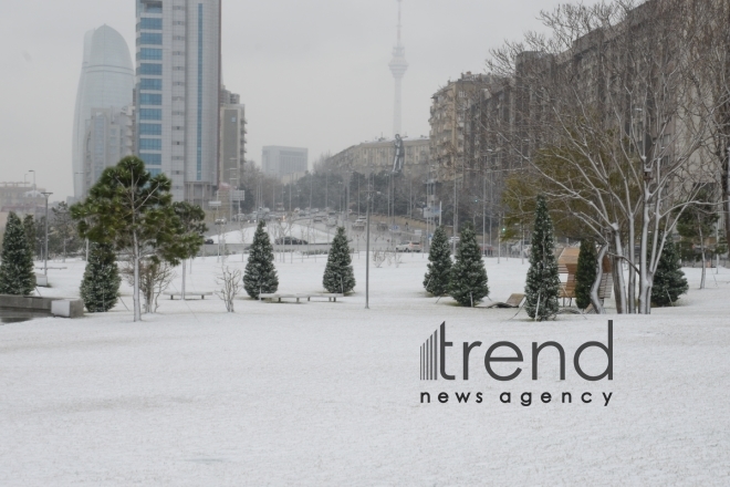 Снежные пейзажи Баку Азербайджан Баку 14 января 2022
