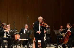 Concert of Strauss Festival Orchestra Vienna held at Heydar Aliyev Center in Baku Azerbaijan Baku 28 april 2022