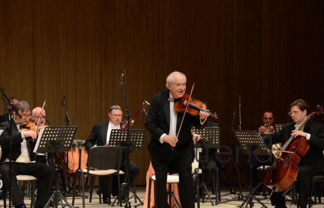 Heydər Əliyev Mərkəzində Vyana Ştraus Festival Orkestrinin konserti keçirilib Azərbaycan Bakı 28 aprel 2022
