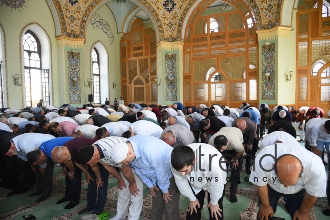 В мечети Тезепир в Баку совершен праздничный намаз Азербайджан Баку 16 июня 2024
